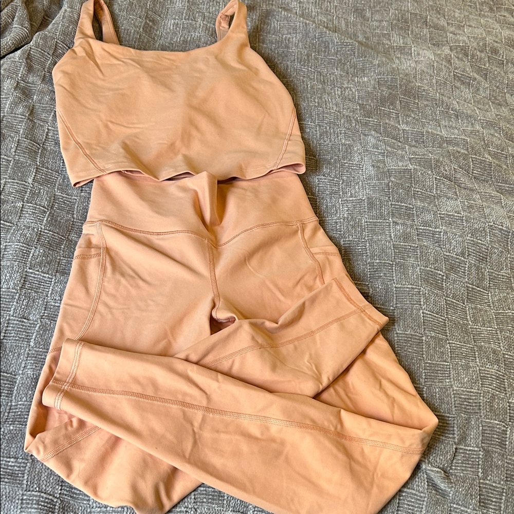 Old Navy Peach leggings with sports tank